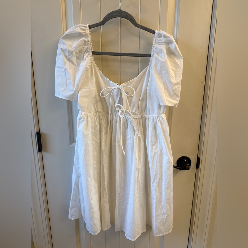 Abercrombie & Fitch White Tie-Front Dress